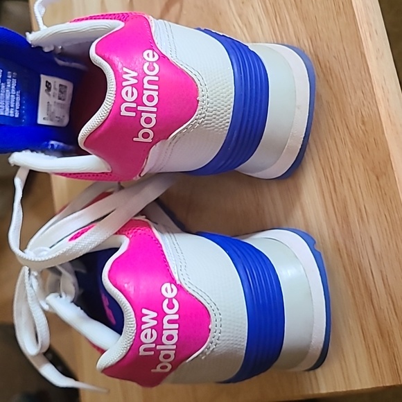 New Balance - Picture 5 of 5